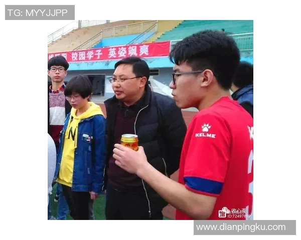 国际赛事风云：各国竞技代表队争锋角逐激烈赛场盛况