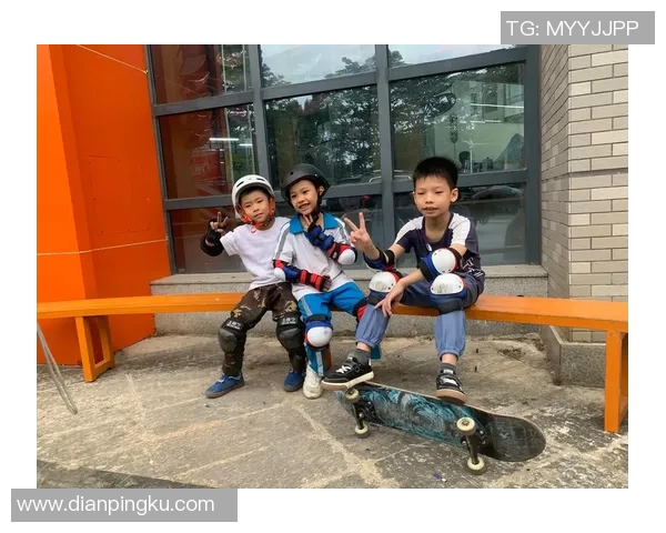 南京滑板队技术交流与创新探索聚焦滑板运动的未来发展 南京滑板队技术交流与创新探索聚焦滑板运动的未来发展