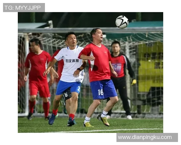 武汉羽毛球队团队协作引发热议球员间默契与配合的争议探讨